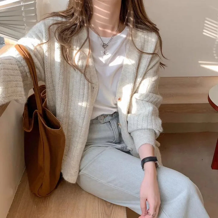 Arabella | Ribbed V-Neck Button Front Cardigan