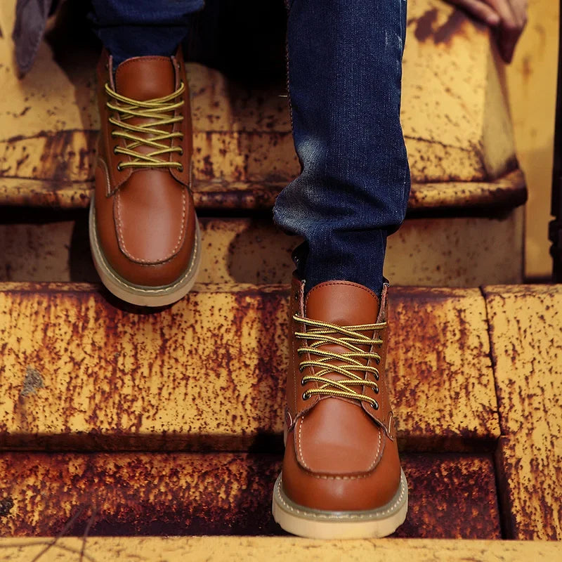 George | Classic Moc Toe Lace Up Mens Winter Boots