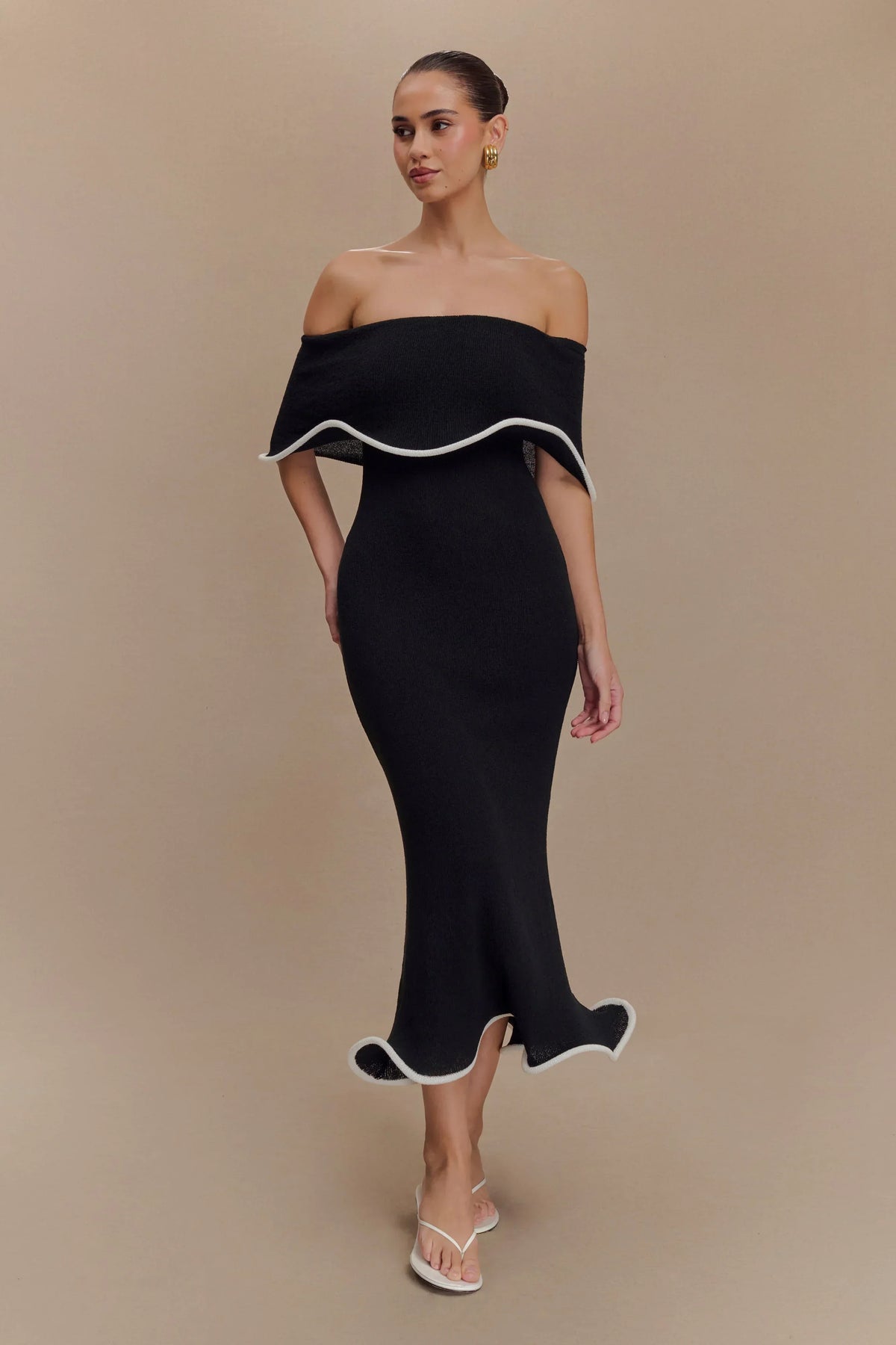 Hazel | Relaxed Off-Shoulder Ribbed Knit Jumper Dress