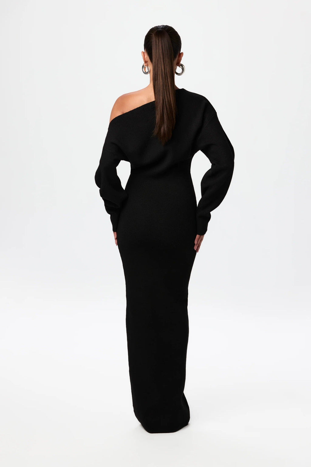 Isabelle | Chic Off-Shoulder Knit Maxi Winter Dress
