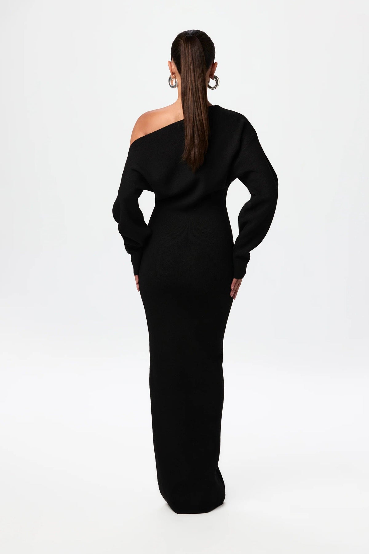 Isabelle | Chic Off-Shoulder Knit Maxi Winter Dress