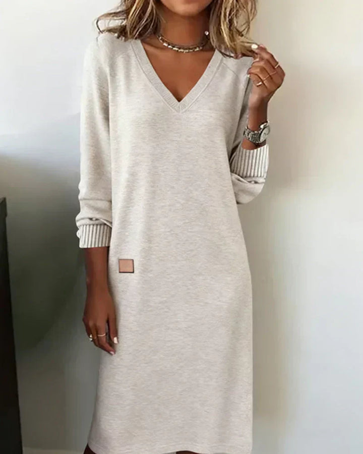 Ivy | Timeless V-Neck Long Sleeve Jumper Dress