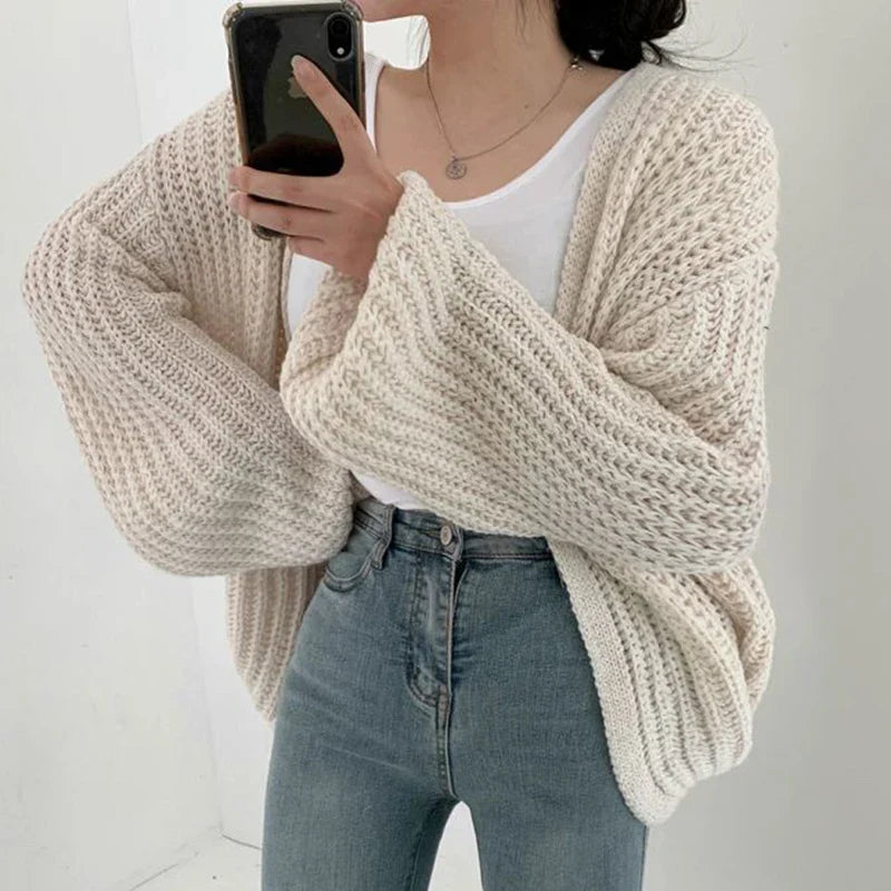 Layla | Stylish Chunky Knit Lantern Sleeve Cardigan
