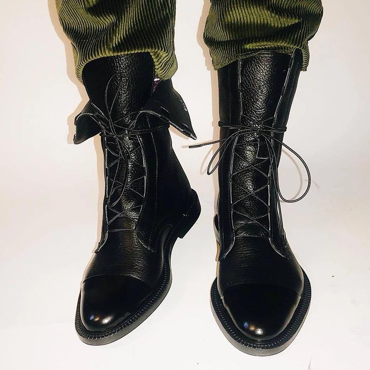 Lola | Elegant Lace-Up Cap Toe Ankle Boots