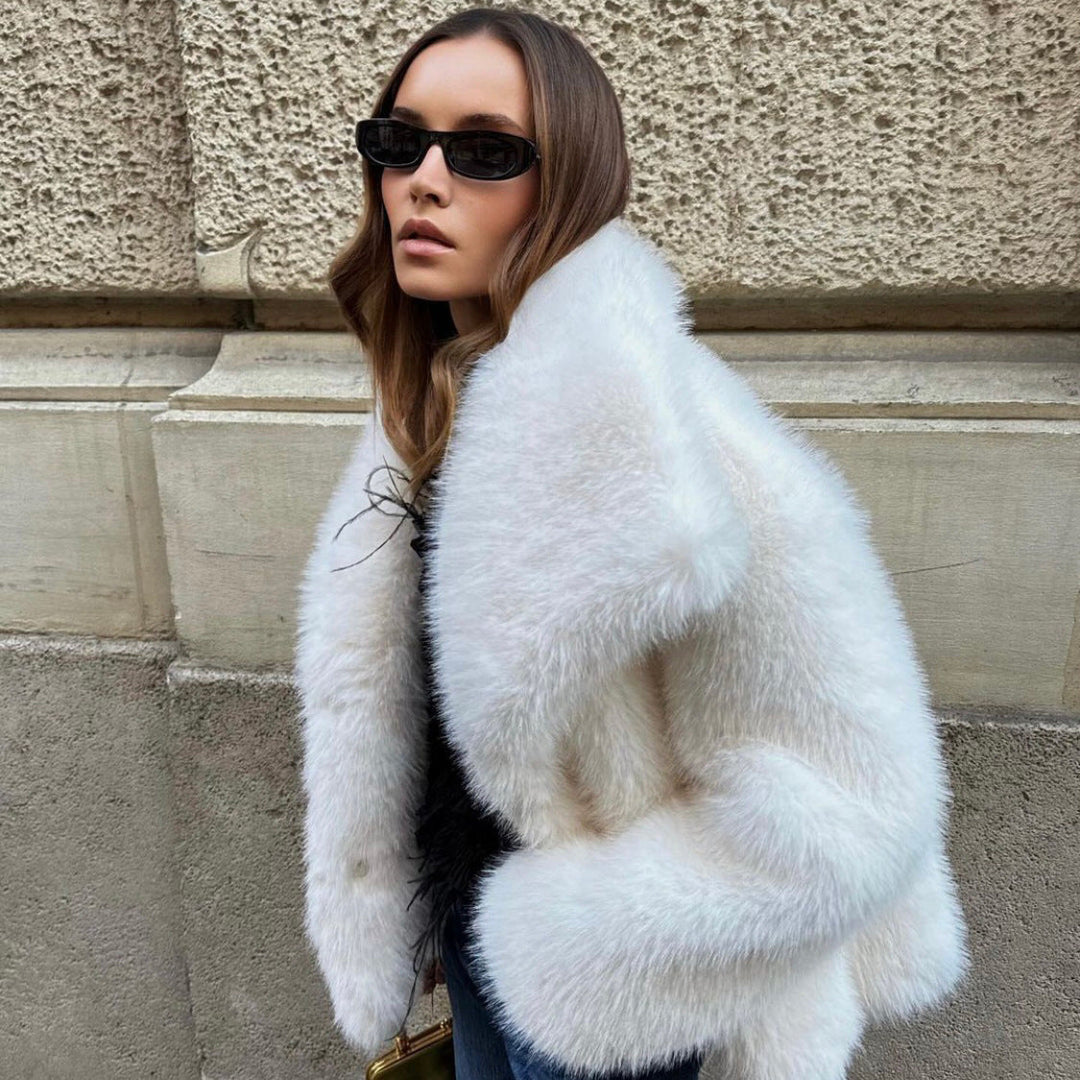 Matilda | Sophisticated Cropped Lapel Winter Coat