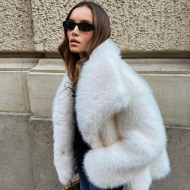 Matilda | Sophisticated Cropped Lapel Winter Coat