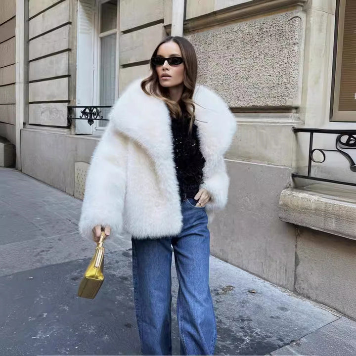 Matilda | Sophisticated Cropped Lapel Winter Coat
