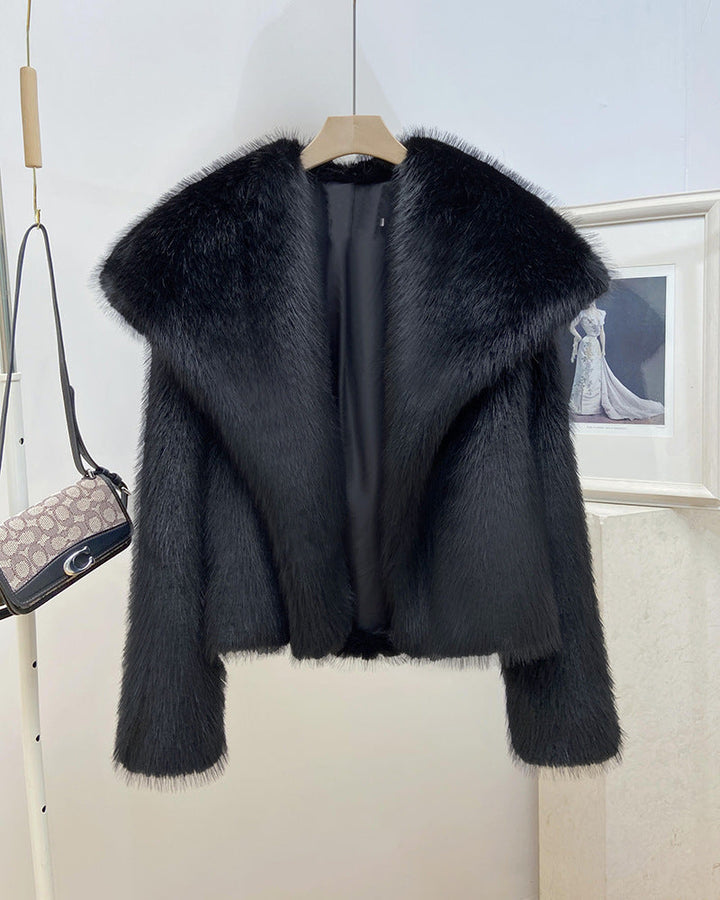 Matilda | Sophisticated Cropped Lapel Winter Coat