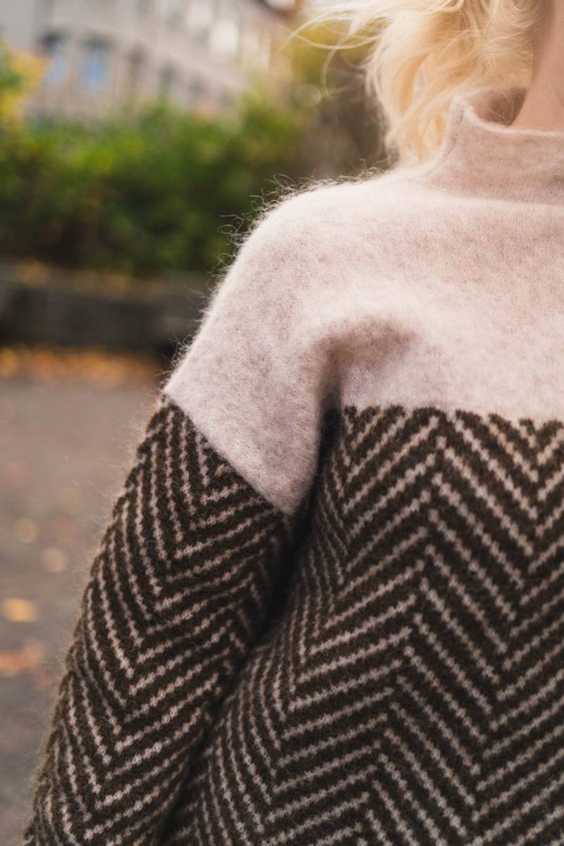 Rose | Elegant Herringbone Oversized Roll Neck Jumper