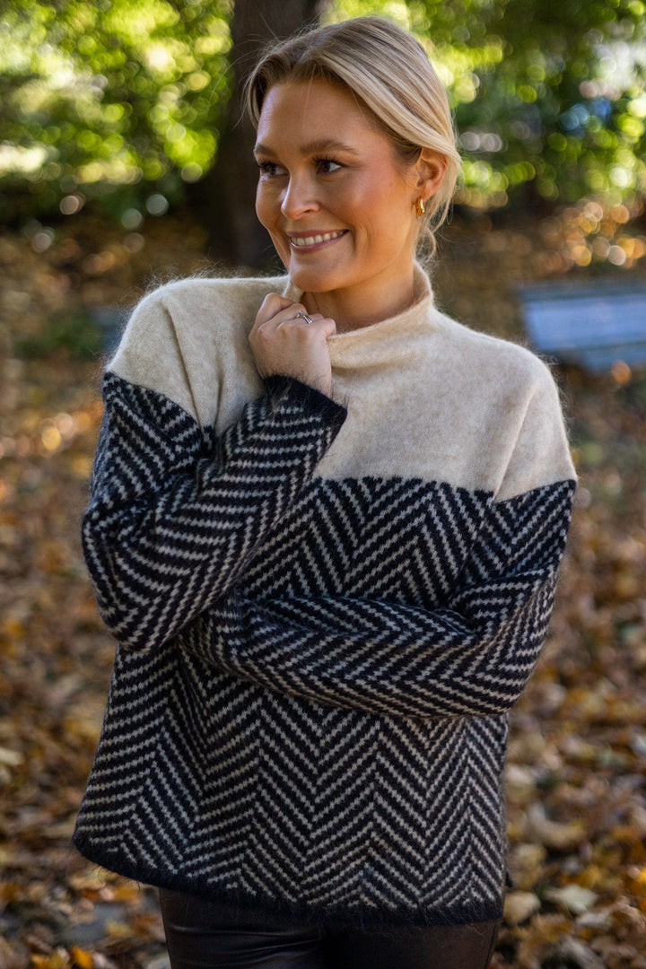 Rose | Elegant Herringbone Oversized Roll Neck Jumper