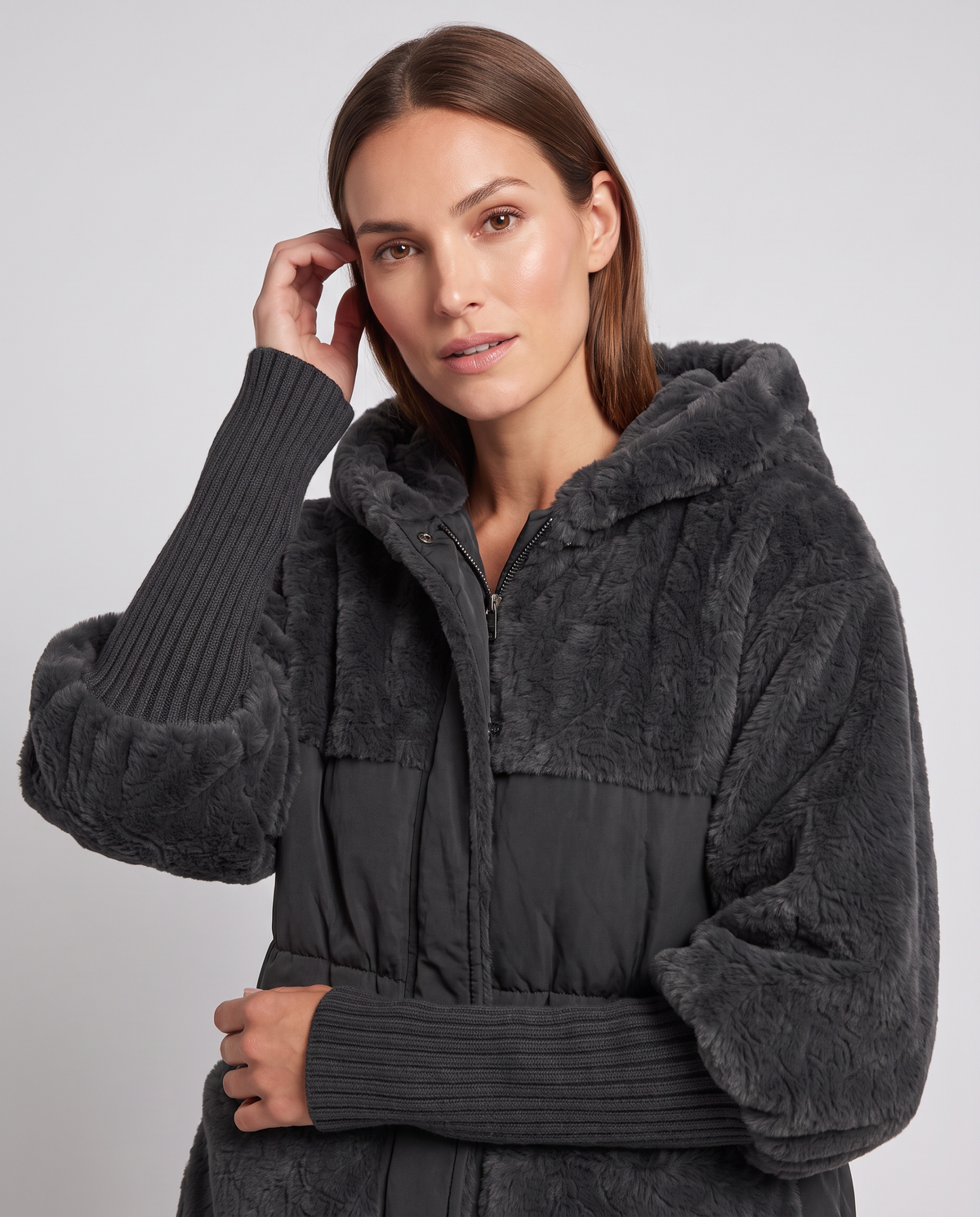 Scarlett | Timeless Hooded Fur Jacket with Ribbed Sleeves